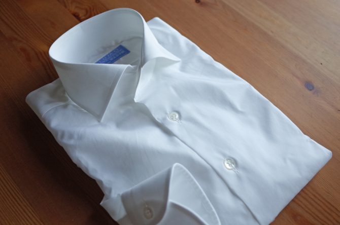 ヤマナカシャツでオーダーしたアルモ170番手の純白シャツ（完成）